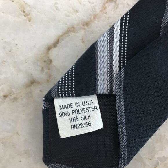 LILLY DACHE' SILK BLEND REGIMENT TIE - Picture 6 of 8